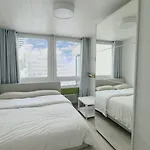 Yeganeh Apartamento