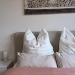 شقة Yeganeh