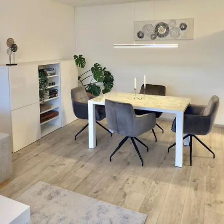 Apartment Modern Two-bedroom With Balcony In Cologne